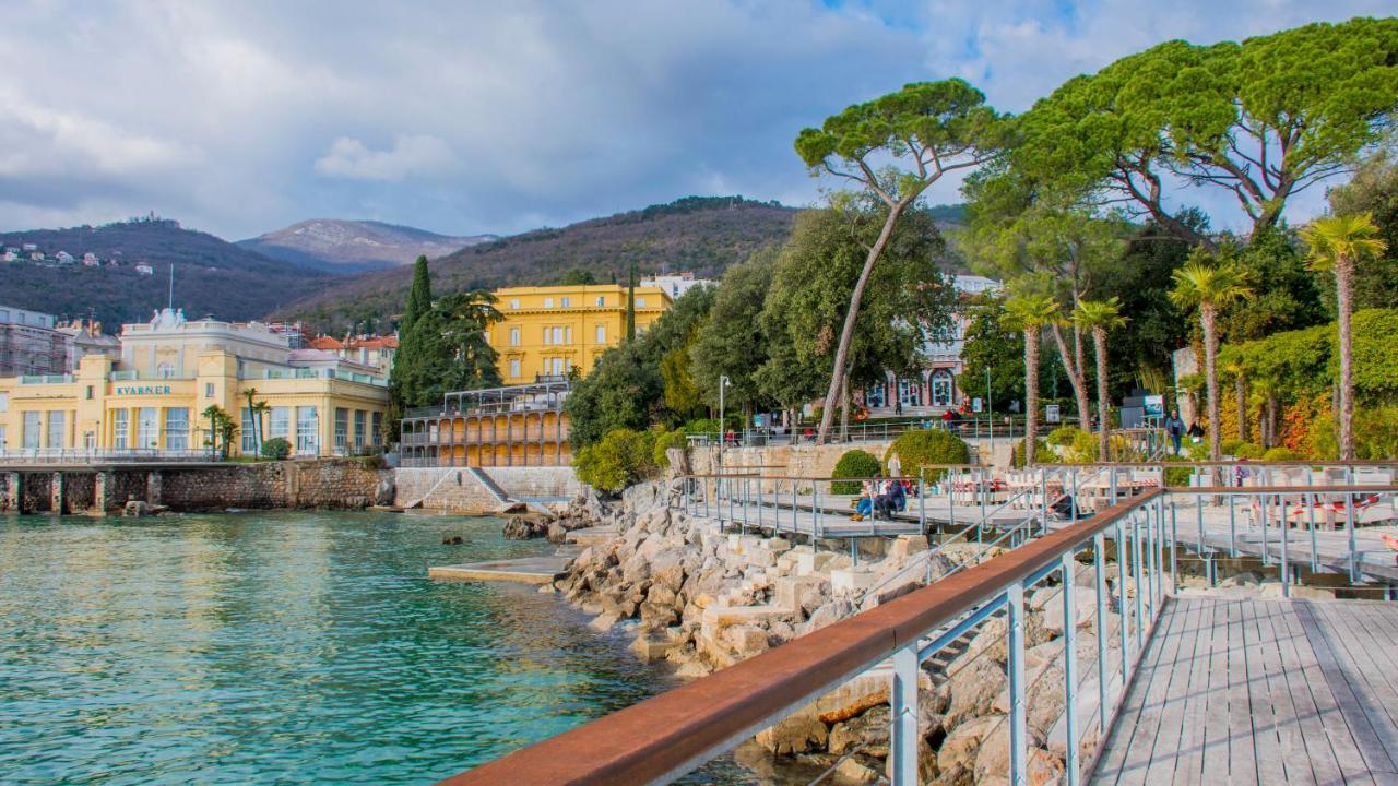 Apartments Anita Near Opatija With Private Parking Матулі Екстер'єр фото