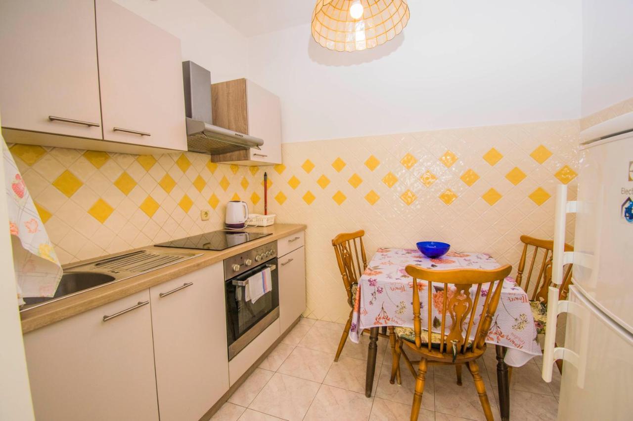 Apartments Anita Near Opatija With Private Parking Матулі Екстер'єр фото