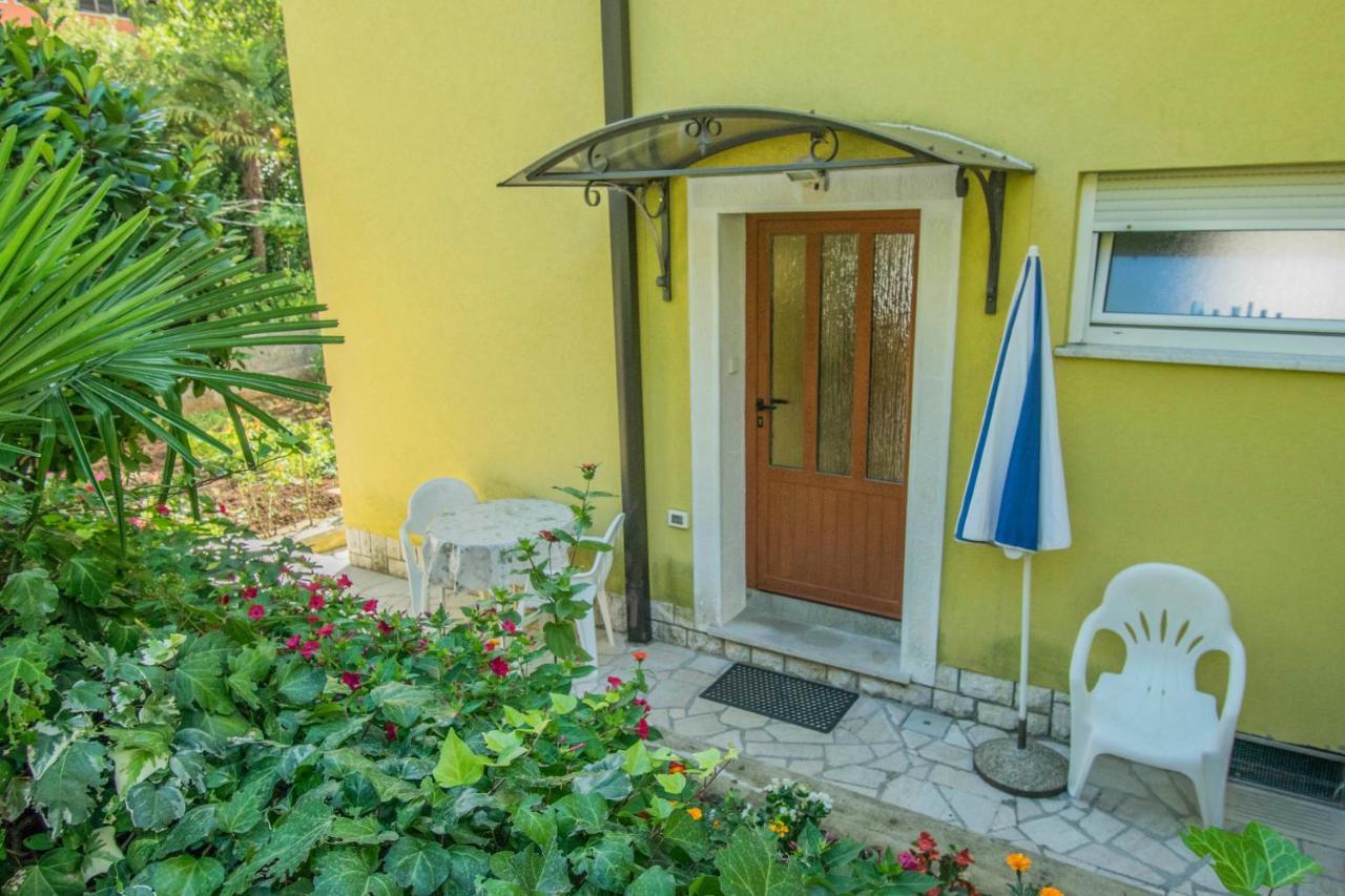 Apartments Anita Near Opatija With Private Parking Матулі Екстер'єр фото