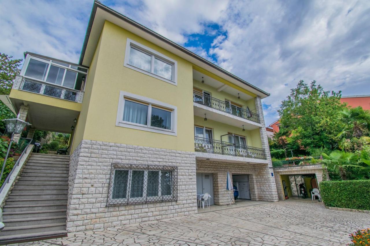 Apartments Anita Near Opatija With Private Parking Матулі Екстер'єр фото