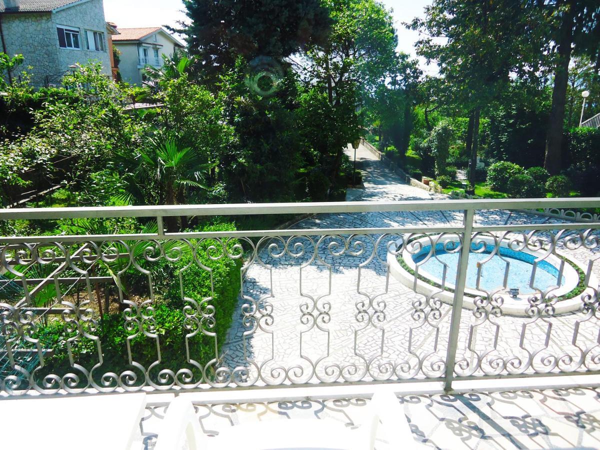 Apartments Anita Near Opatija With Private Parking Матулі Екстер'єр фото